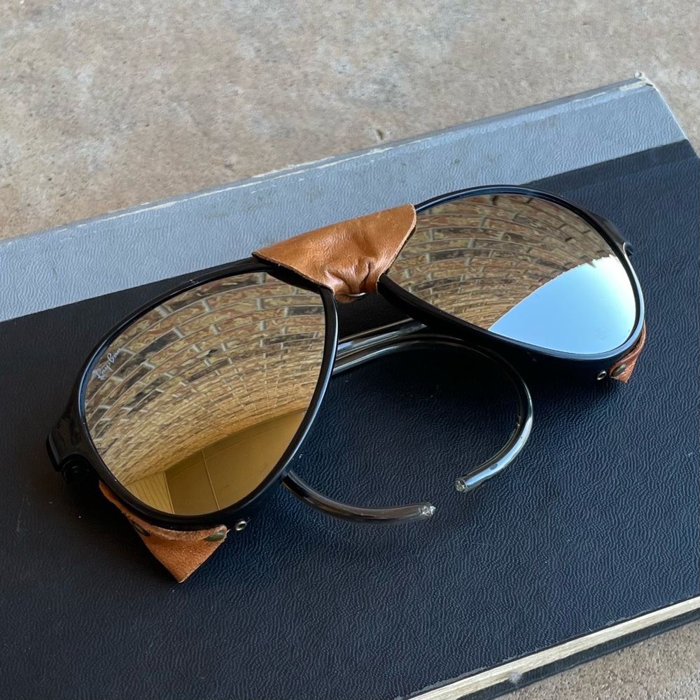 Vintage Ray Ban Bausch & Lomb Sunglasses GLACIER ARCTIC CATS LEATHER SKI Logo